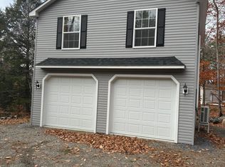 28 Sleepy Hollow Rd, Naples, ME 04055