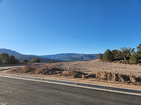 2nd image of 1704 Sunny Hills Cir