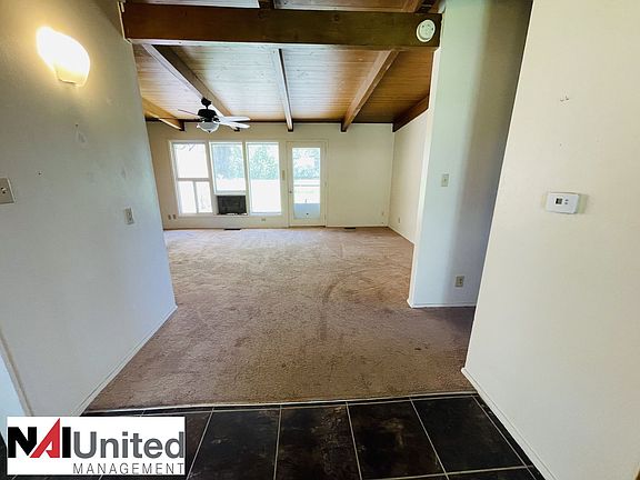 3rd image of 2915 Newell Ave