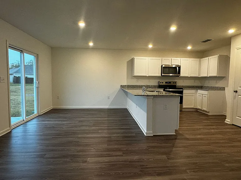249 Isabella Way — Photo 18