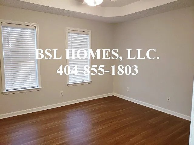 302 Hillcrest Ln — Photo 4