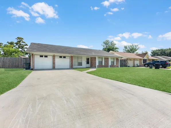 13931 Roundstone Ln, Houston, TX 77015