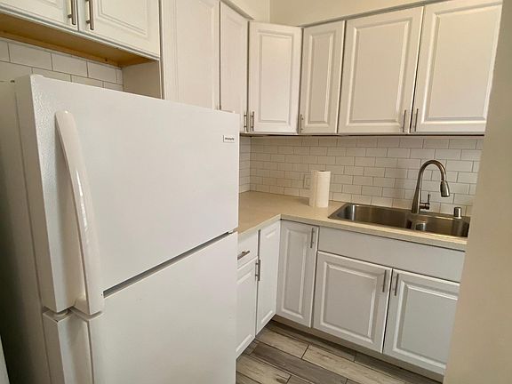 5th image of 728B Irolo St