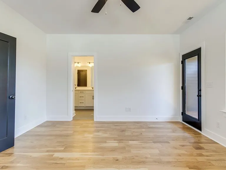 2413B Booker St — Photo 10