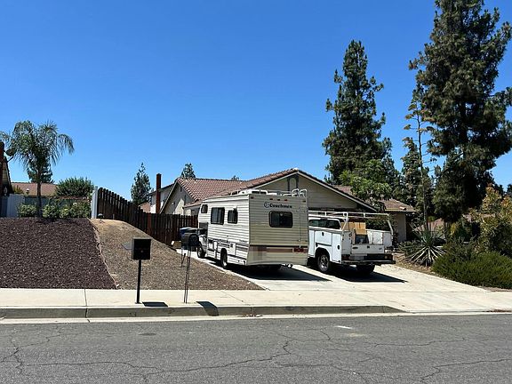 3rd image of 1180 Greystone Dr