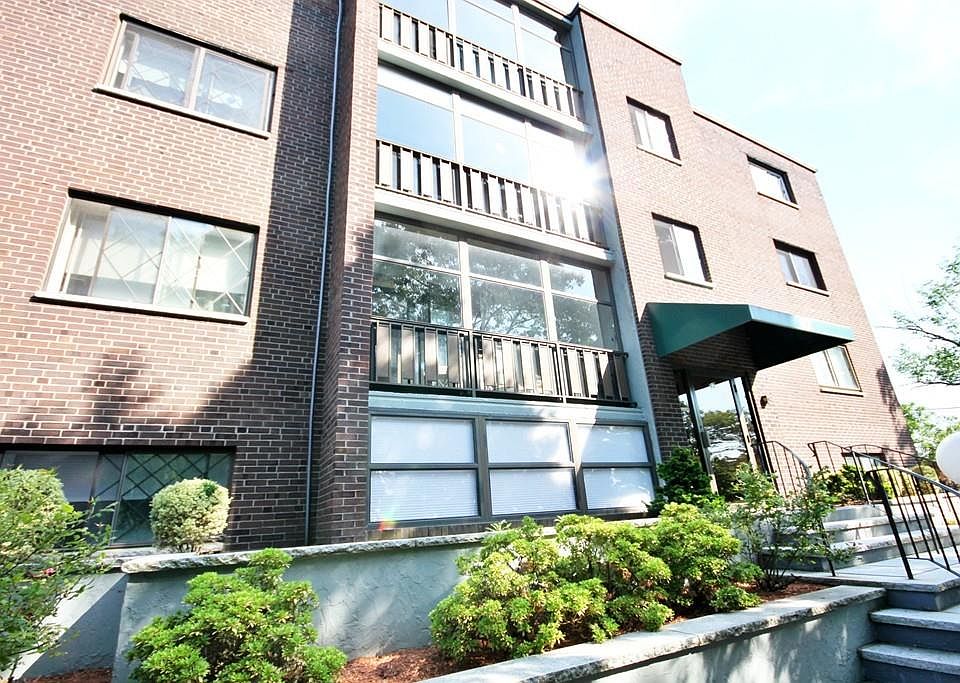1st image of 62 South St Unit 2