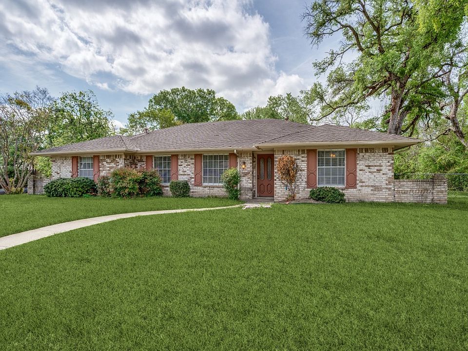 1st image of 2612 Briarwood Dr