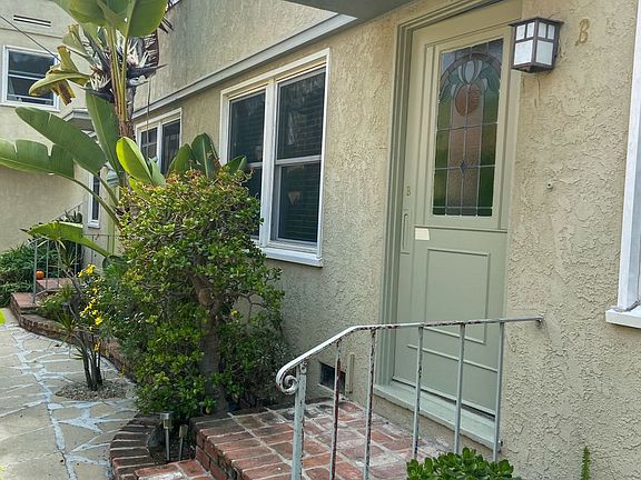 4th image of 2450 Oak St APT B