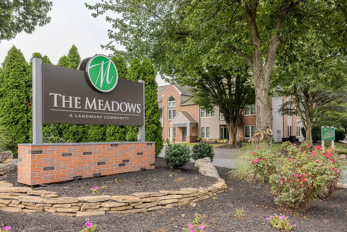 Building Photo - Meadows Apartments