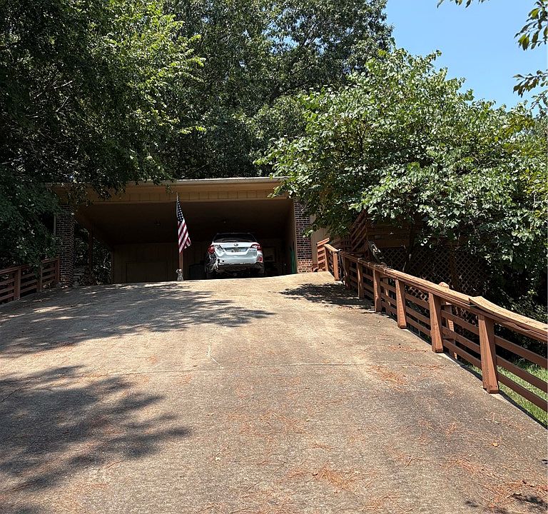 2nd image of 88 Mayfair Dr