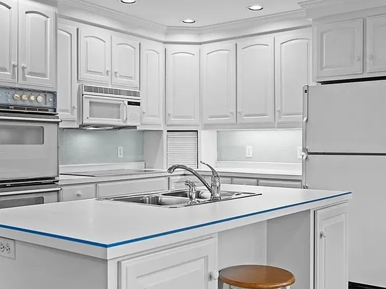 703 Woodland Dr — Photo 10