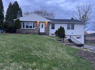 202 Windsor Dr, Syracuse, NY