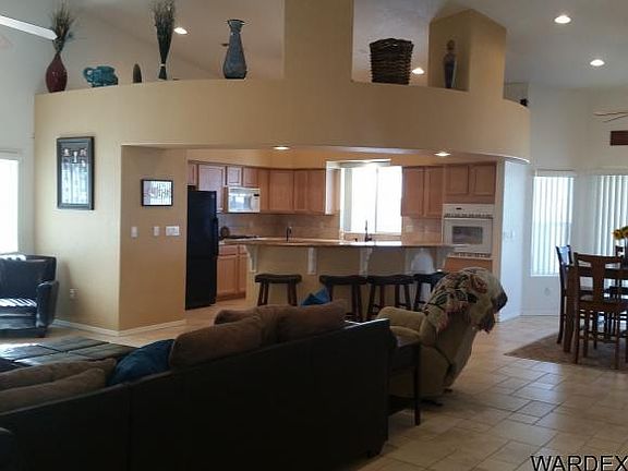4th image of 2072 E Oasis Ln