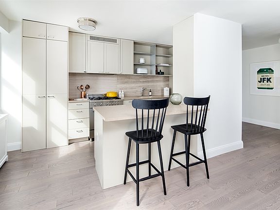 2nd image of 100 W 93rd St APT 16C