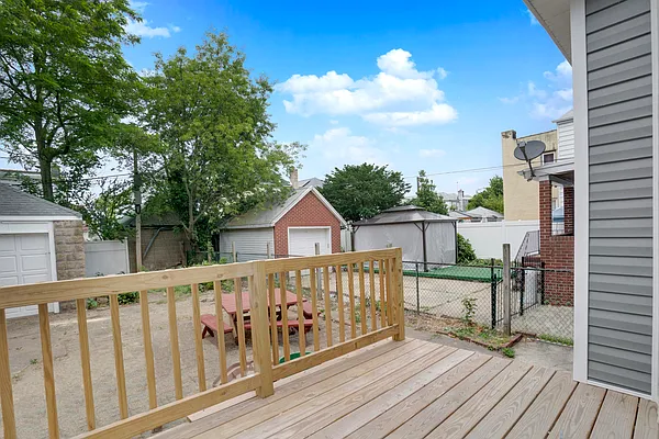 Sold by Keller Williams Realty of Greater Nassau | media 15