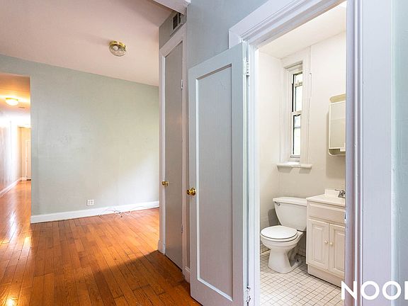 3rd image of 419 Franklin Ave #8R