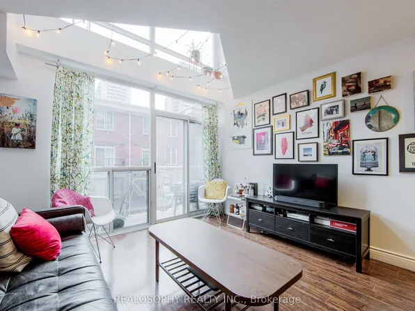 1029 King St W #235, Toronto, ON M6K 3M9