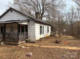 206 Barnyard Ln, Statesville, NC 28625