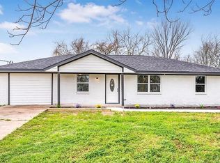 8822 Punchard Ln, Bellville, TX 77418