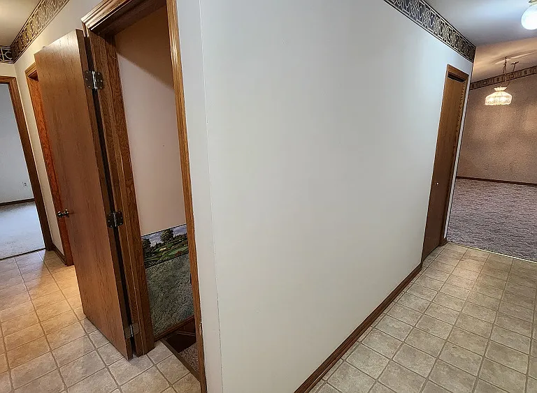 3 bedroom Ranch — Photo 12