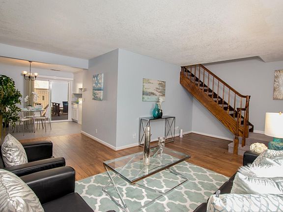 3rd image of 2902 Lambeth Ct