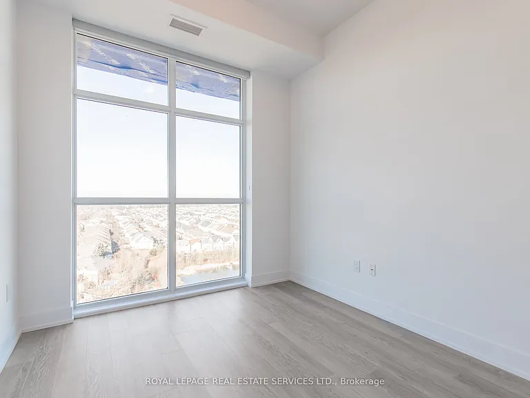 460 Dundas St E #1205 — Photo 27