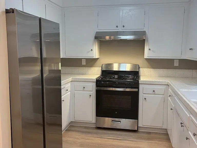 414 N Columbus Ave — Photo 12