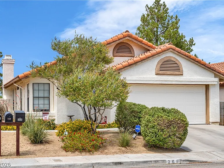 760 Thousand Oaks Dr — Photo 1
