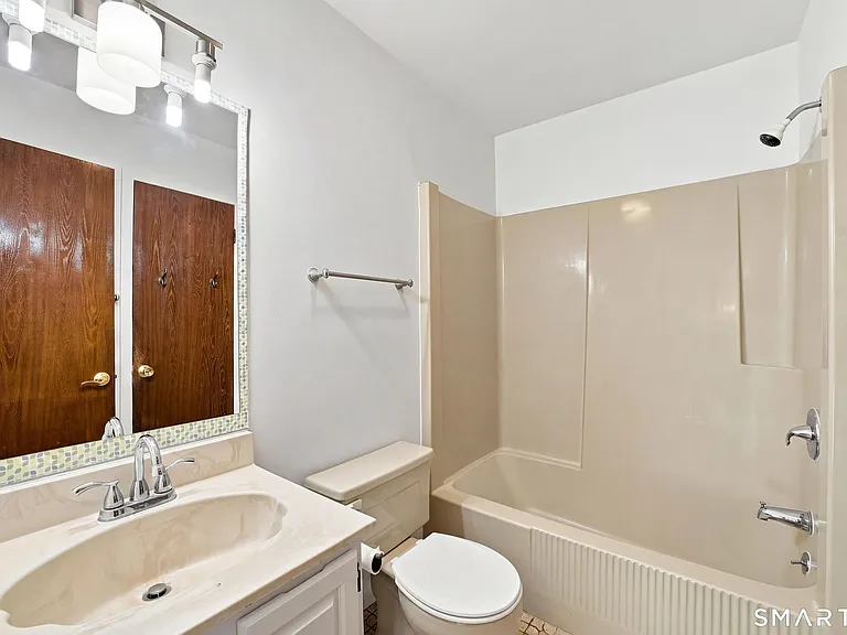 50 Alvord Ln #14 — Photo 12