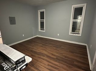 302 Clinton Pl #2R, Newark, NJ 07112