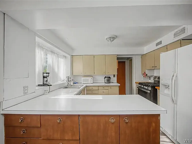 9326 Rivershore Dr — Photo 6