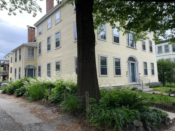 45 Park St APT 2, Portland, ME 04101