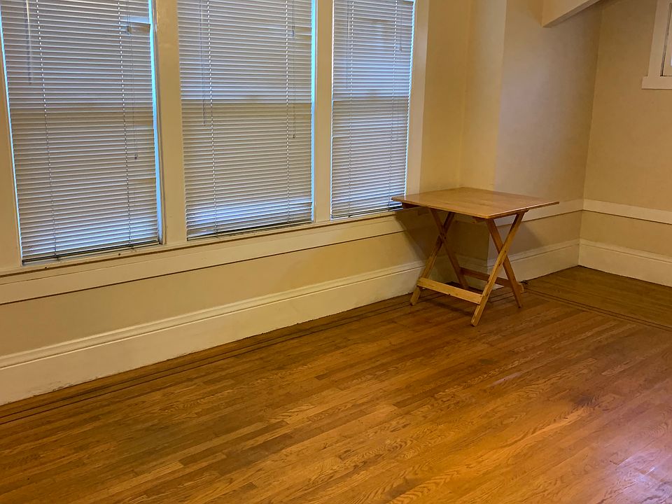 1st image of 56 1/2 Alp Ave