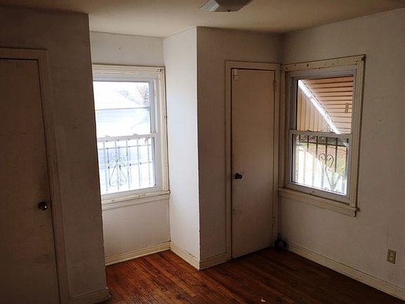 5th image of 3920 Cleveland Ave