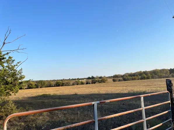 000 S 178 Road, Bolivar, MO 65613