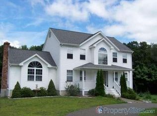 18 Hockanum Glen Rd, Beacon Falls, CT 06403