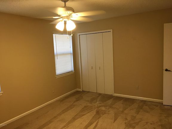 5th image of 2715 Hidden Village Dr
