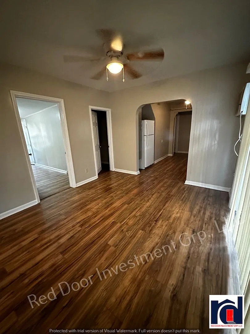 3 Bedroom/1 Bathroom — Photo 3