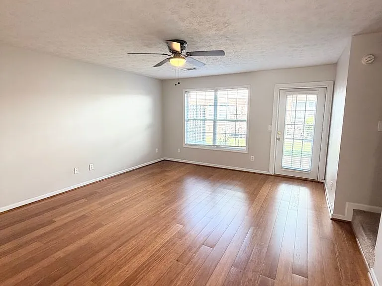 1477 N Donahue Dr #2106 — Photo 5