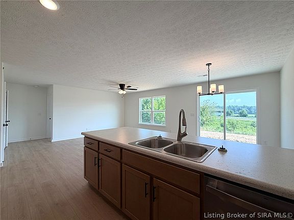 2nd image of 1498 Solar Street LOT 11