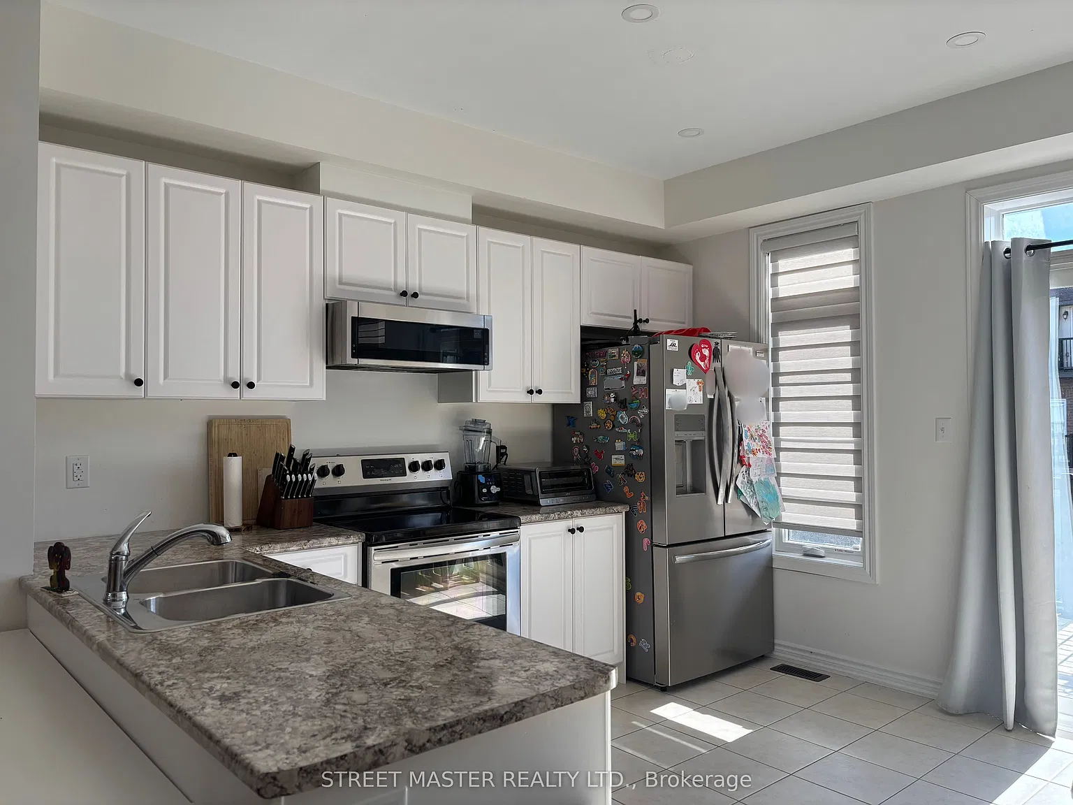 3 bed, $2,999 — Photo 4