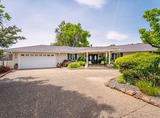 910 Golden Heights Ct, Redding, CA 96003