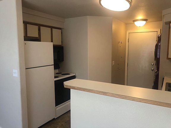 5th image of 714 NW Sunburst Ct