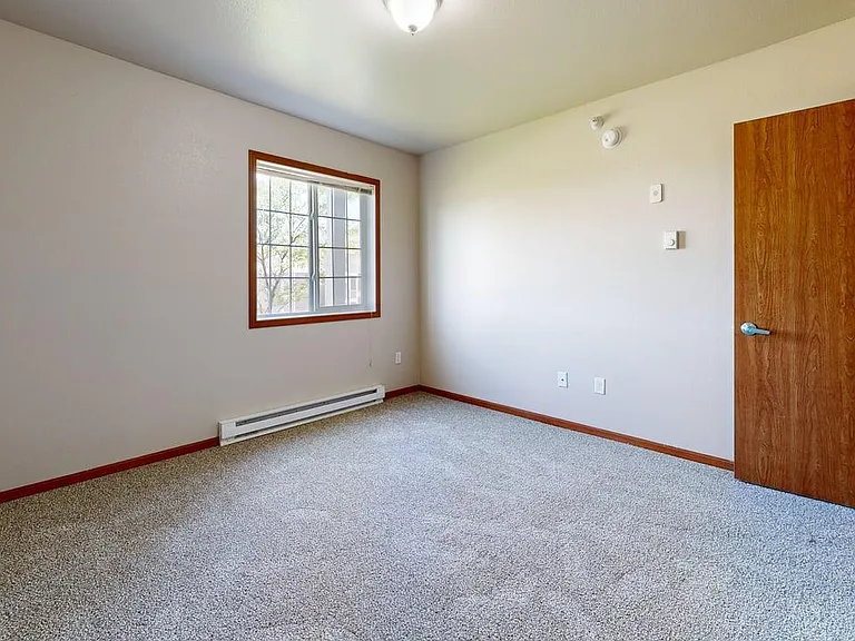 Bakken Ridge Apartments — Photo 21