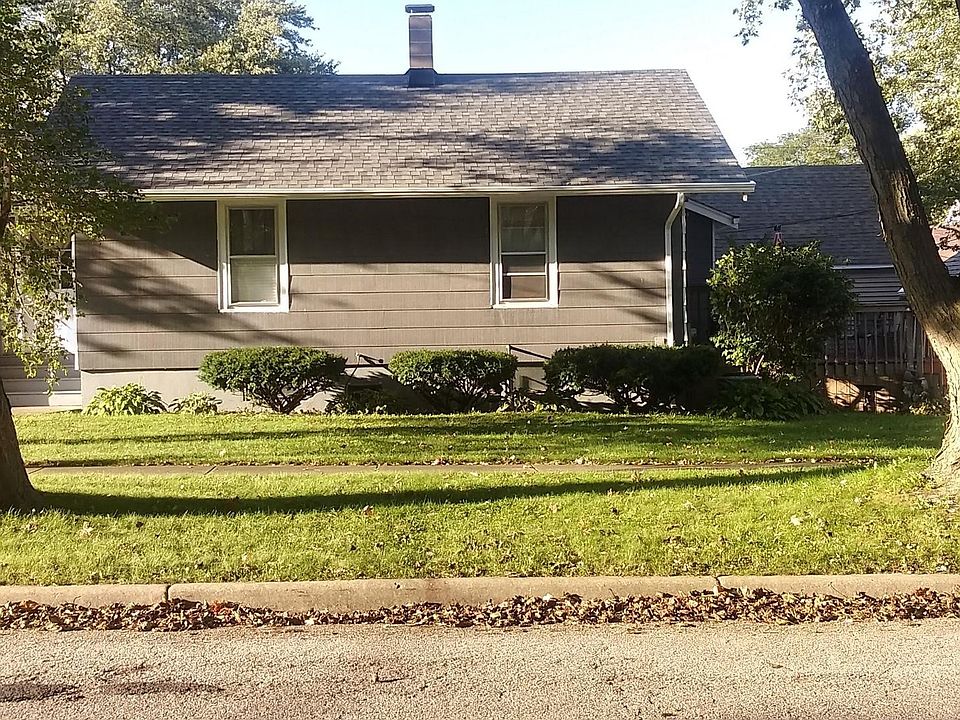 2nd image of 133 S Du Bois Ave