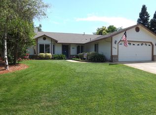 1930 Shelby Rd, Redding, CA 96002