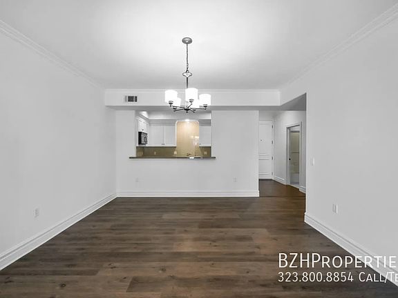 2nd image of 1050 1/2 S Holt Ave #404