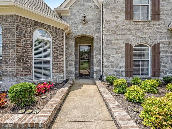 4th image of 3307 Richland Valley Dr