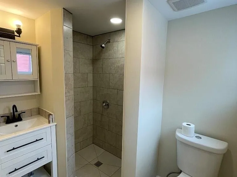 382 S Main St #2 — Photo 5