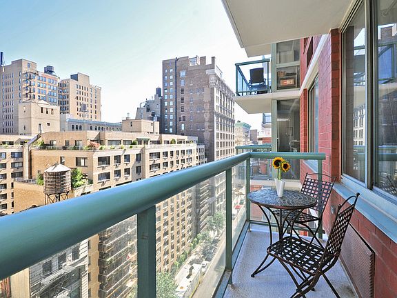 5th image of 22-26 W 15th St APT 12D